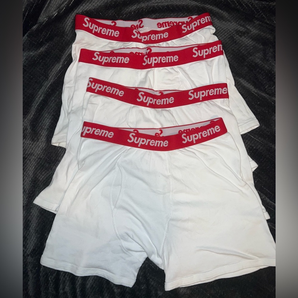 Supreme Hanes Boxer Briefs 4pk